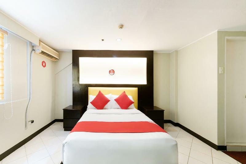 Oyo 115 Northridge Mansions Hotel Кесон Сити Екстериор снимка