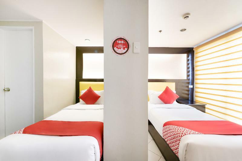 Oyo 115 Northridge Mansions Hotel Кесон Сити Екстериор снимка